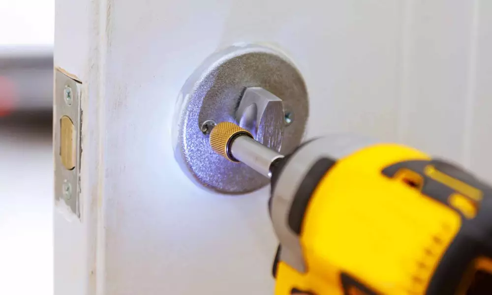 Door & Lock